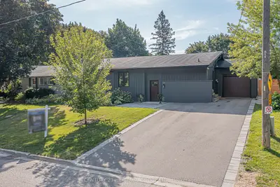164 Park Avenue, Newmarket, On L3y 1v1