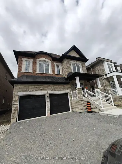 8 La Reine Avenue, Richmond Hill, On L4e 1n7
