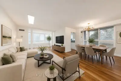 33 Weldrick Road E 210, Richmond Hill, On L4c 8w4