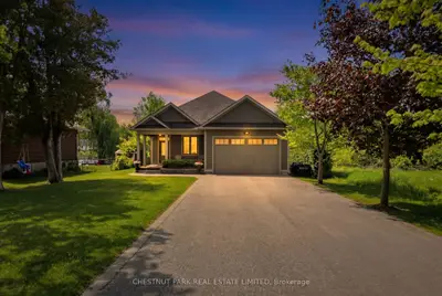 153 Riveredge Drive, Georgina, On L4p 2p4