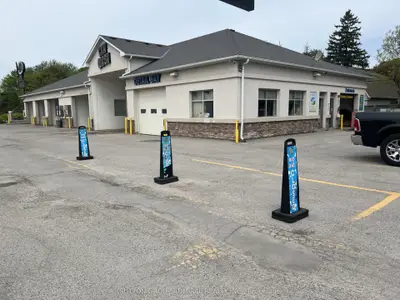 37 Winona Drive, Whitchurch-stouffville, On L4a 1c9