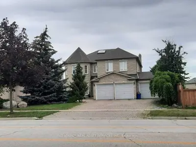 8 Headford Avenue Lower, Richmond Hill, On L4b 3v7
