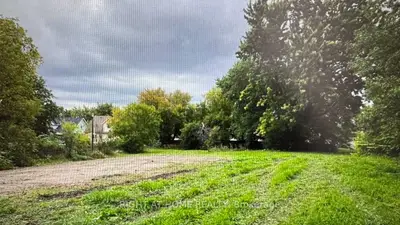 7878 Yonge Street, Innisfil, On L9s 1l4