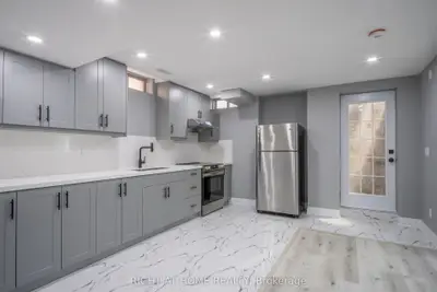 136 Durhamview Crescent, Whitchurch-stouffville, On L4a 1h4