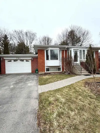 73 Boothbay Crescent Lowerfl, Newmarket, On L3y 1y6