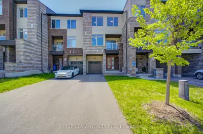 227 Vivant Street, Newmarket, On L3x 0k7