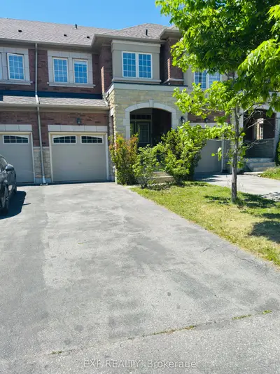 Att/Row/Townhouse in Vaughan