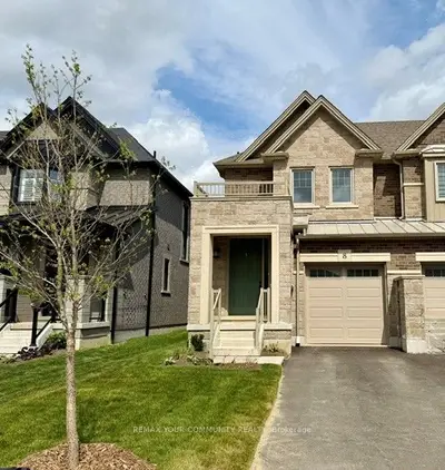 Att/Row/Townhouse in New Tecumseth