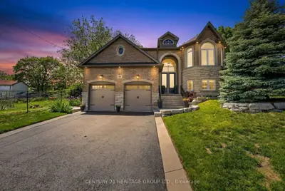 Detached in Bradford West Gwillimbury