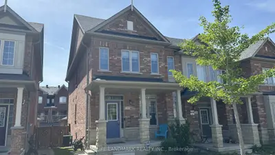 Att/Row/Townhouse in Markham