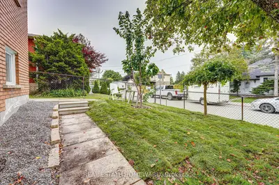 77 Toronto Street Lower, Bradford West Gwillimbury, On L3z 1n7