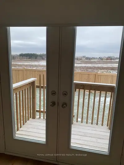 Att/Row/Townhouse in Richmond Hill