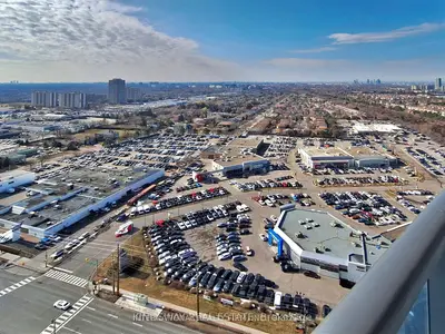 Common Element Condo in Markham