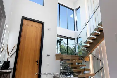 126 Wood Lane, Richmond Hill, On L4c 4w1