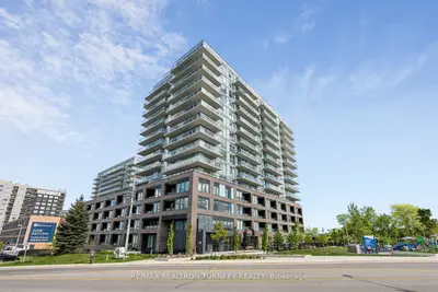 185 Deerfield Road N 311, Newmarket, On L3y 0g7