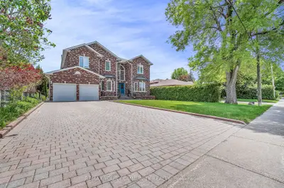 Detached in Richmond Hill