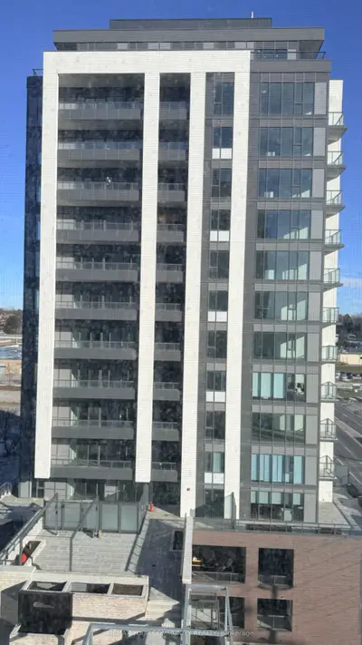 Condo Apartment in Newmarket