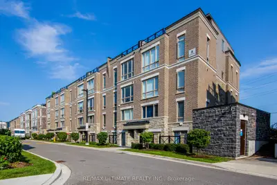 Condo Townhouse in Markham