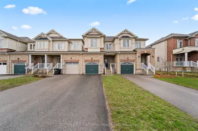23 Greenwood Drive, Essa, On L3w 0n5