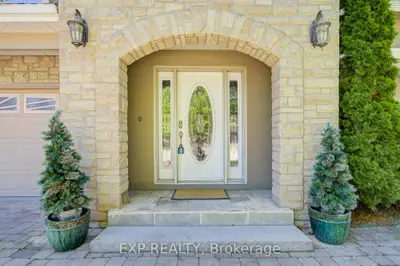 82 Derby Court, Newmarket, On L3y 5z9
