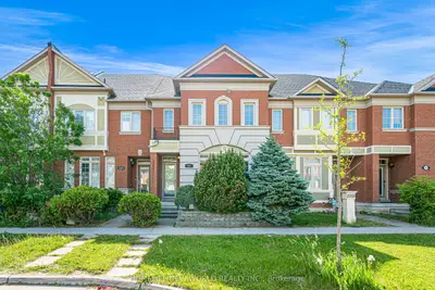 Att/Row/Townhouse in Markham
