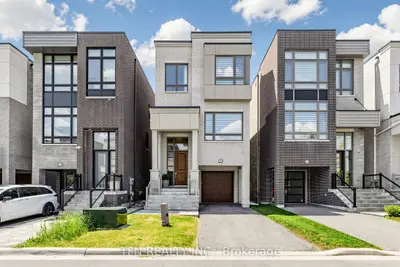 Detached in Vaughan