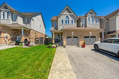 Att/Row/Townhouse in Innisfil