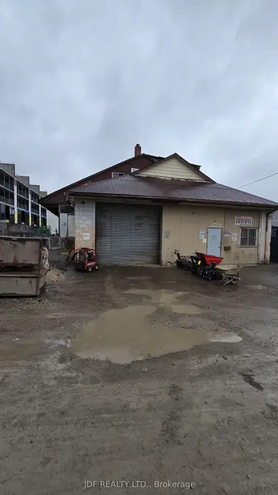 1* Burtons Lane, Vaughan, On L4l 1j5
