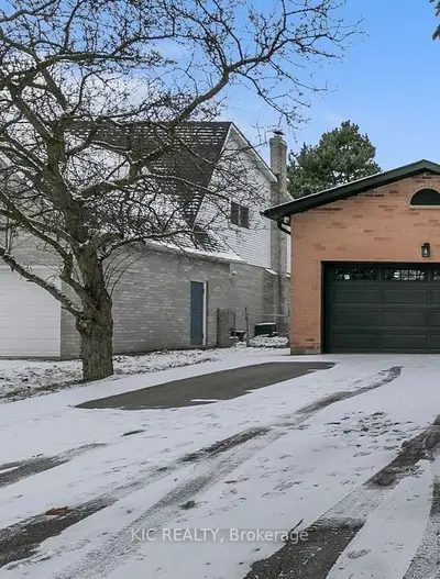 108 Cardinal Crescent, Newmarket, On L3y 5y6
