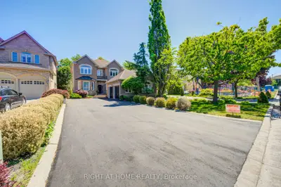 99 Naughton Drive, Richmond Hill, On L4c 8b3