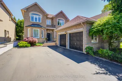 99 Naughton Drive, Richmond Hill, On L4c 8b3