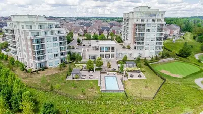 15 Stollery Pond Crescent 612, Markham, On L6c 0y4