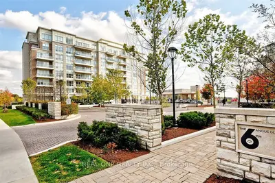 15 Stollery Pond Crescent 612, Markham, On L6c 0y4