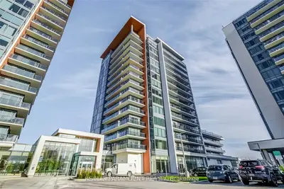 Condo Apartment in Richmond Hill