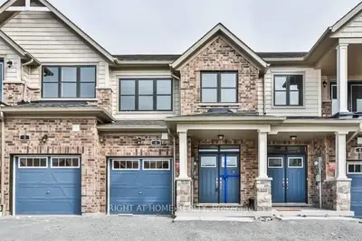 4 Blackpool Lane, East Gwillimbury, On L9n 0r7