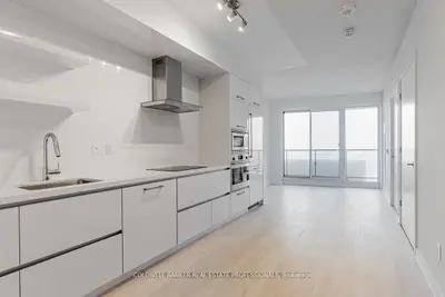 Condo Apartment in Vaughan