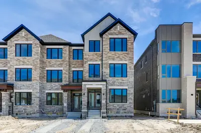 Att/Row/Townhouse in Markham