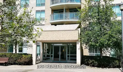 Condo Apartment in Richmond Hill