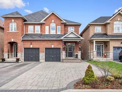 62 Donald Stewart Crescent, East Gwillimbury, On L0g 1m0