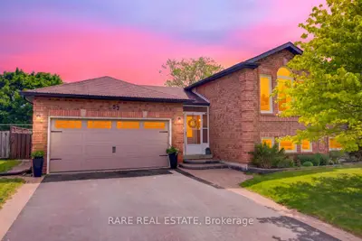 Detached in Essa