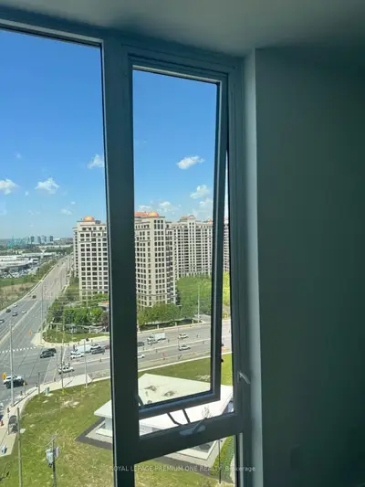 Condo Apartment in Vaughan