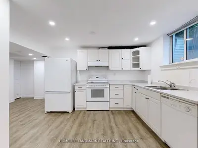 58 London Road Basement, Newmarket, On L3y 6a2