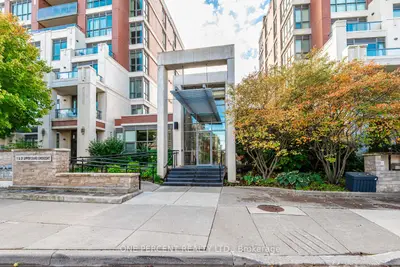 21 Upper Duke Crescent 401, Markham, On L6g 0b7