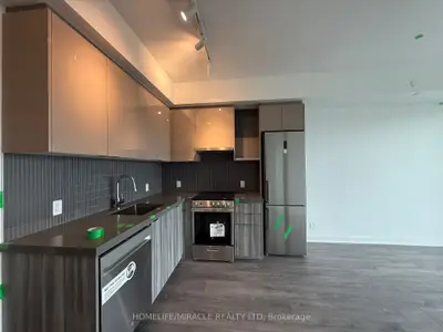 Condo Apartment in Vaughan