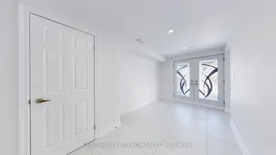 13 Manor Glen Crescent Bsmt, East Gwillimbury, On L0g 1m0