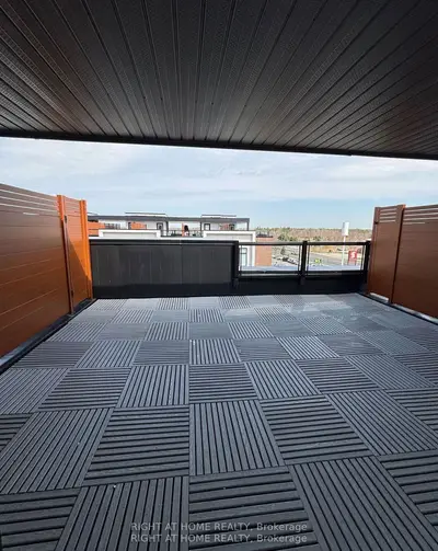 Condo Townhouse in Vaughan