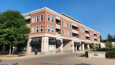 Condo Apartment in Markham