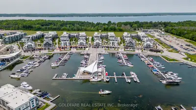 Condo Apartment in Innisfil