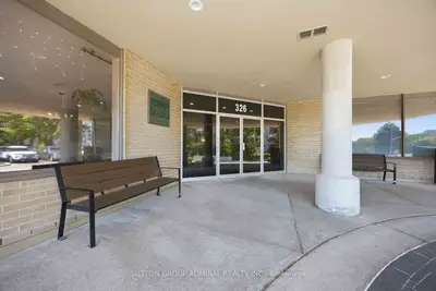 326 Major Mackenzie Drive 220, Richmond Hill, On L4c 8t4
