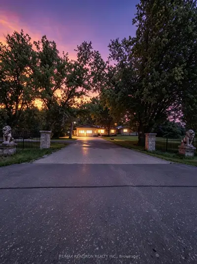 22305 Kennedy Road, East Gwillimbury, On L0g 1r0